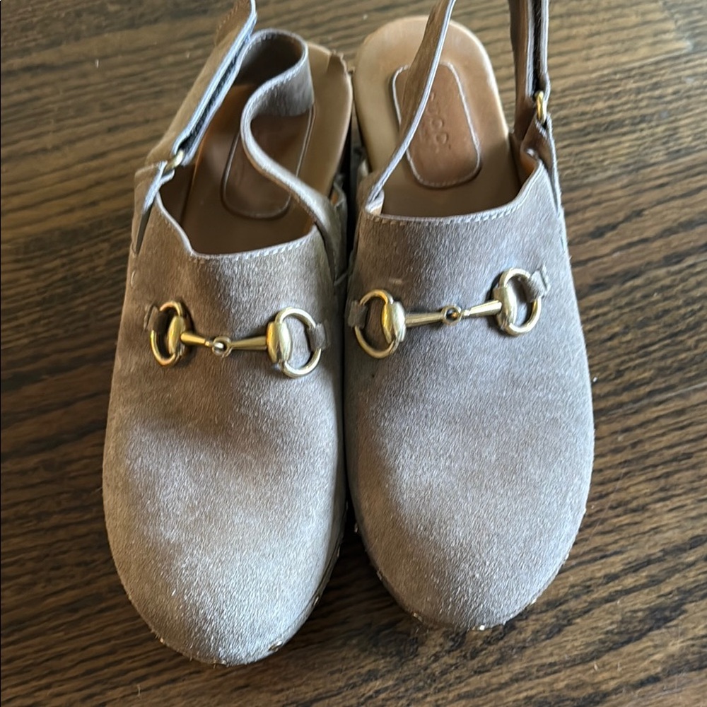 Gucci Amstel horsebit suede clogs size 39.5 Taupe.